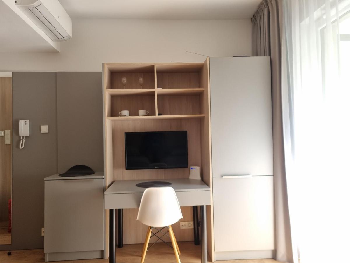 Aparthotel In Warsaw Very Close To The City Center, Free Underground Parking, Wifi, Air Conditioning, Balcony Экстерьер фото